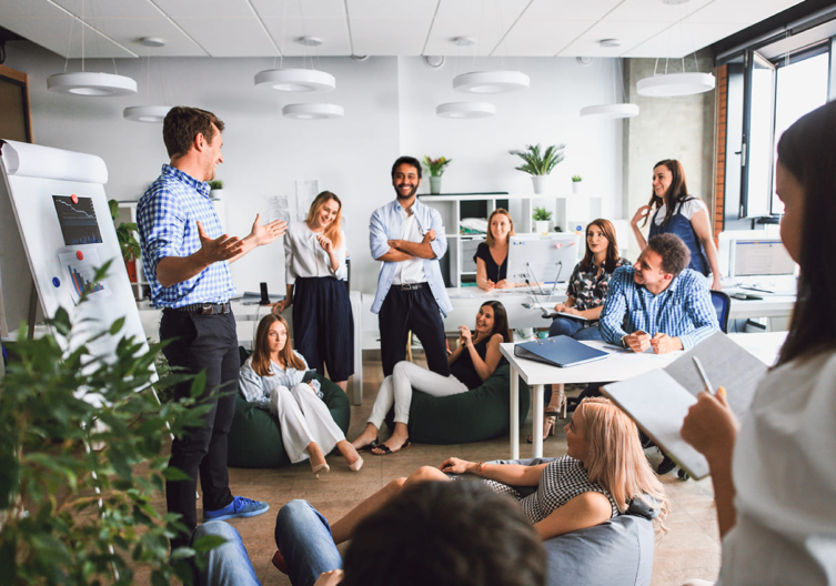 Visuel-chercher une formation-besoin d'un conseil-formation entreprise-Docaposte Institute